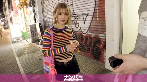 Play video: [200GANA-2372] マジ軟派、初撮。竹下通りでじゃりこぶちまけたらめちゃカワ女子ゲット！人懐っこくてSEX大好き！お菓子をあげただけなのに軽いノリで体を許しちゃうイマドキガール！代わりに激せまマ○コをいただきます！