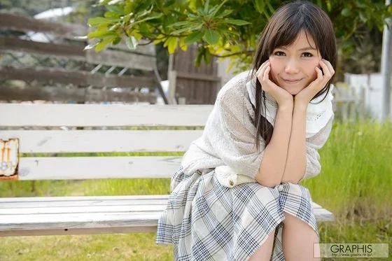 美月あおい 初脱ぎ娘