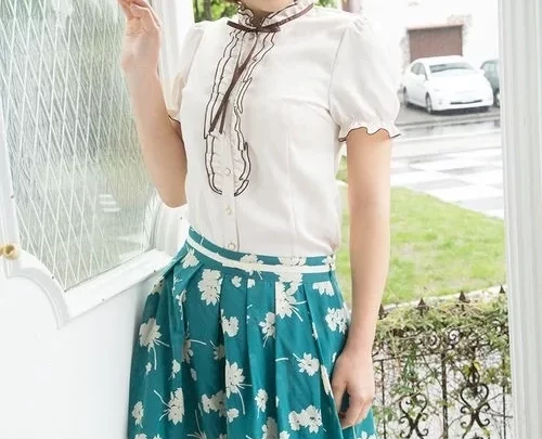 初脱ぎ娘 夏希みなみ