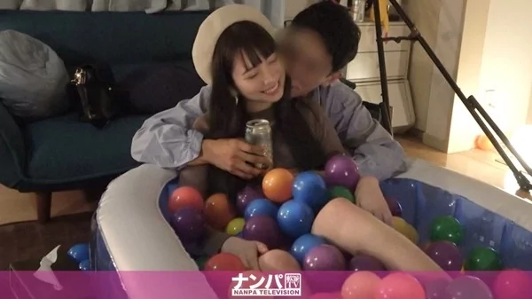 [200GANA-2522] 百戦錬磨のナンパ師のヤリ部屋で連れ込みSEX隠し撮り 家に連れ込んだ色白スレンダー美女 後ろから抱きしめるとノーブラ 立ちバックでガン突きされてハメ潮漏らすドスケベ女 美乳・美尻・美脚の三拍子揃った極上ボディ