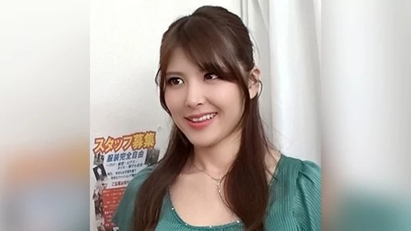 Play video: [PWIFE-673] れい (愛乃零)