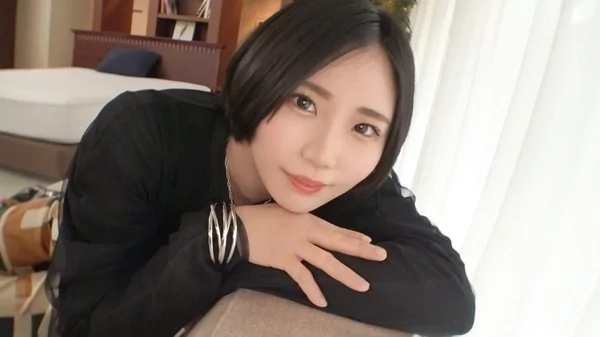 Play video: [SIRO-4832] いきなり全力ピストン 洋服大好きなオシャレでカワイイ芸術学部女子大生つむぎちゃん登場！手マンでビチャビチャになったおま○こに巨根挿入！挿入から発射までほぼノンストップ！容赦のない激しいピストンで膣奥を突いて突きまくる！
