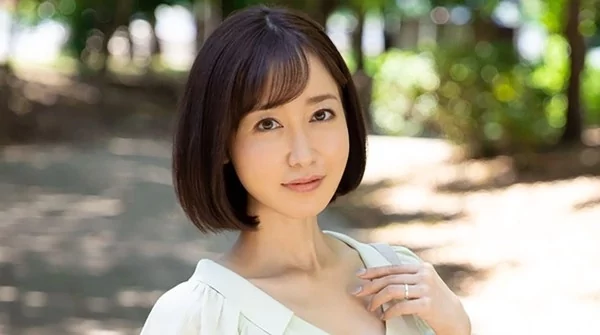 [MYWIFE-1888] 篠田杏奈 セレブクラブ舞ワイフ