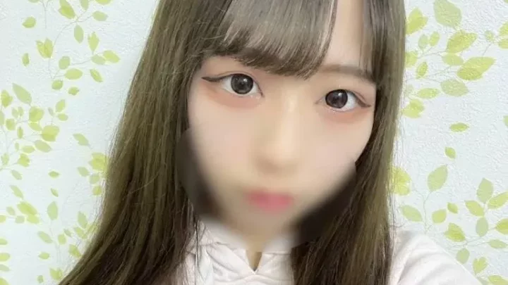 19歳えなちゃん。お店の言うことを聞かないのでお仕置き決行。可愛くても許せないので無許可中出しハメ