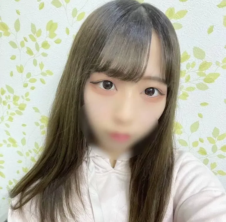19歳えなちゃん。お店の言うことを聞かないのでお仕置き決行。可愛くても許せないので無許可中出しハメ