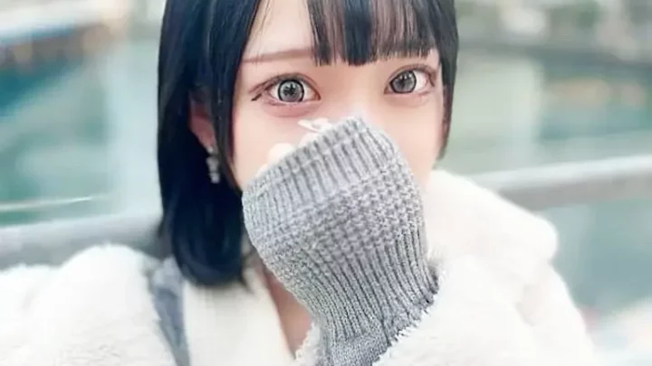 とこフェラで誤爆発射！危険な魅力を放つ小悪魔の禁断パイパンマコにオジさんザーメンで刺激的な種付け！！