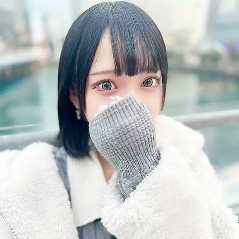 とこフェラで誤爆発射！危険な魅力を放つ小悪魔の禁断パイパンマコにオジさんザーメンで刺激的な種付け！！