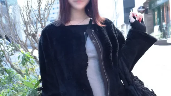 初撮り陰毛ありJD白肌美女 外人巨根で膣奥まで高速ピストンぶっ壊し「ダメ!!!」あへ顔中出し