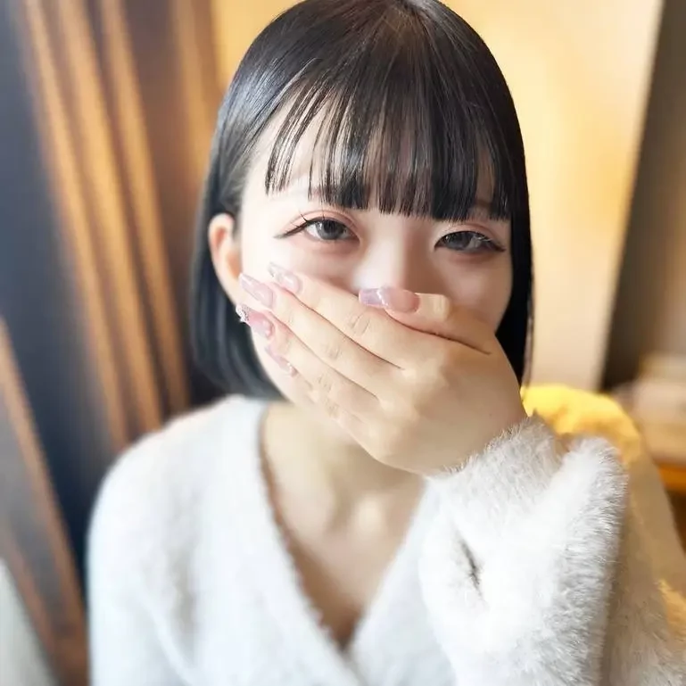たの一人! ちっちゃ可愛い19歳専門 あどけない笑顔の黒髪娘がおっぱい鷲摑みで人生初の中イキ体験