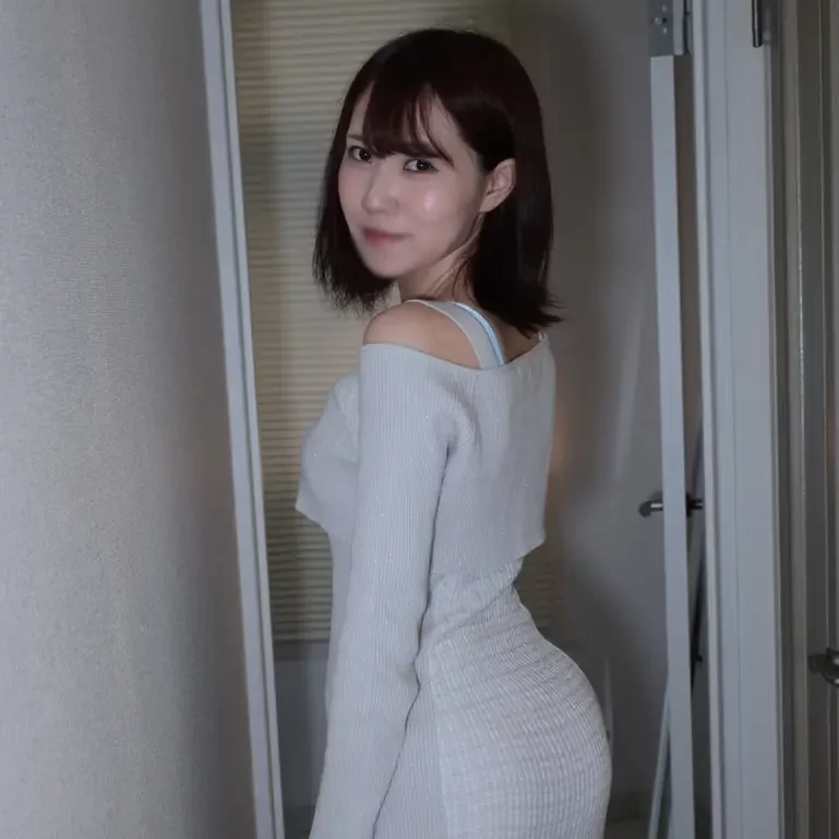 大学生。旅費のためイヤラシイ裏側を見せてくれた。膣奥まで突かれるモチモチの美尻。剛毛マコに種付け