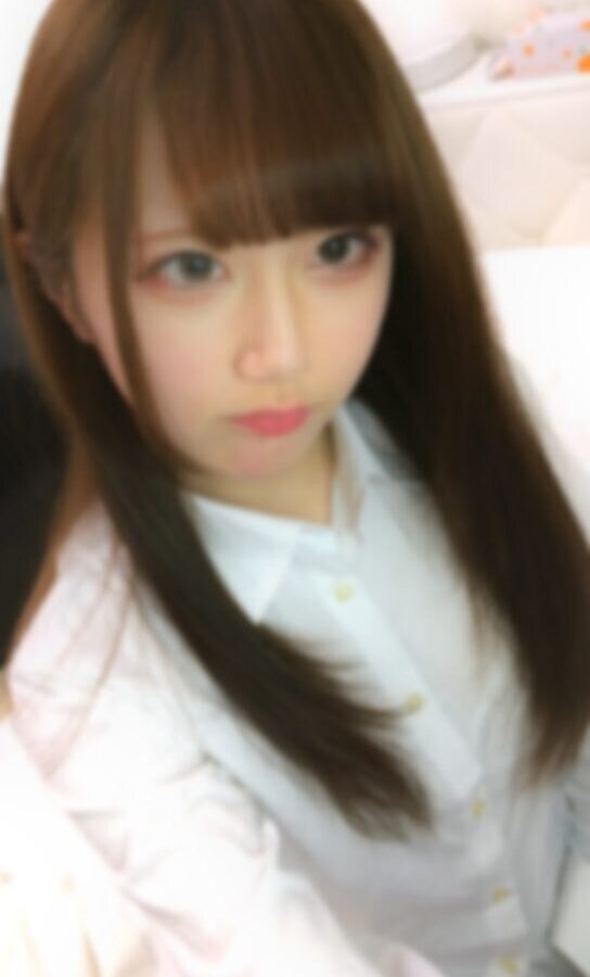 rちゃん超貴重な処女卒生中出しほぼ+フェラで口内射精