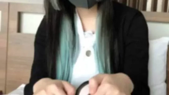 神乳Fカップの地下アイドル。感度抜群でスケベな表情が萌える。膣奥に生中出し両想い