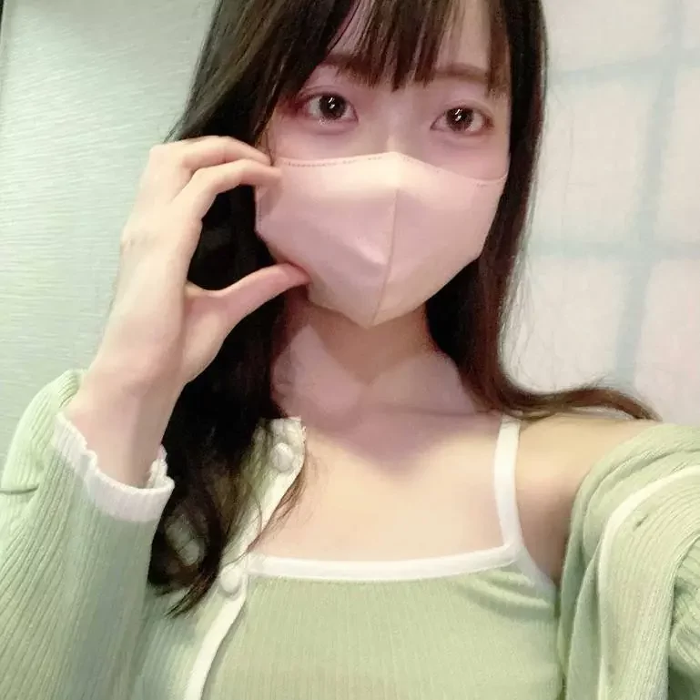 な女のおまんこは糸を引くほどびしょ濡れな変態。「やぁだ…気持ちいい」感度爆発で乱れ同時イキ中射精両想い