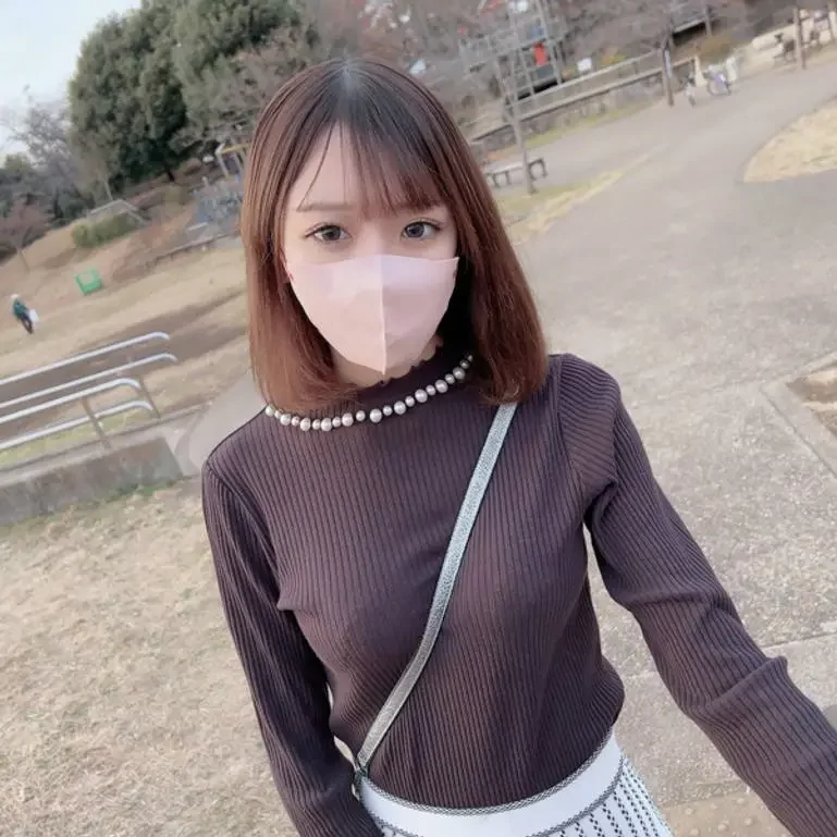うと所構わず潮を漏らしまくる変態女！！巨乳を揺らし潮吹き大洪水を喰らいながら2回連続生中出し！！