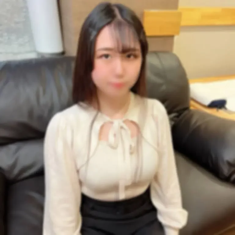初撮り フラれた未練を払拭したいと願う幼さの残る黒髪美女と精液の上書き中出しセックス