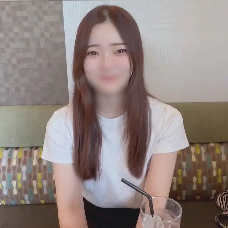 初々しい笑顔の色白18歳。友達に裏切られ経験人数彼氏1のまんこに初中出しの後、さらに未経験の