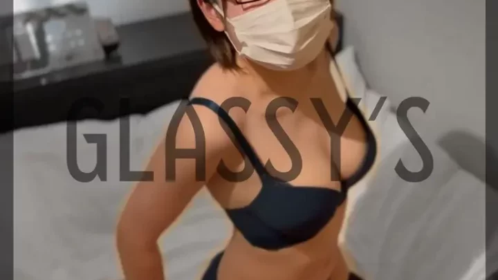 日本メガネ美女に強制腟内撮影