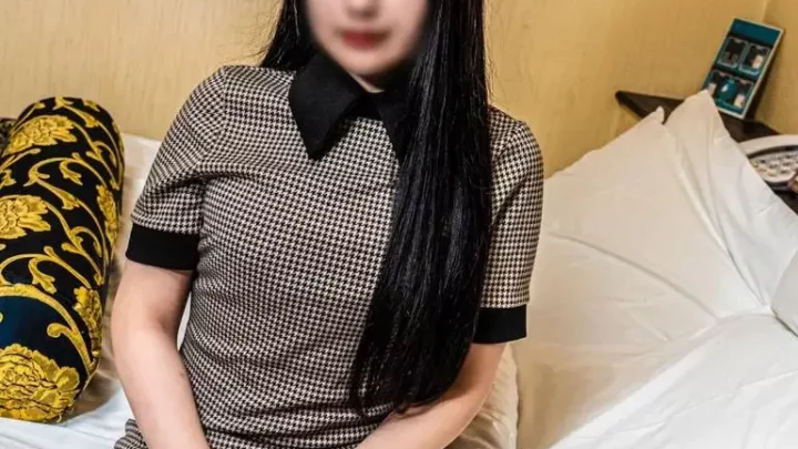 18歳 落ち著いているピチピチ女で性欲処理 モロ見え中出し無修正