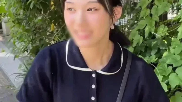 中年オヤジに好きなようにされ、お小遣いの為に我慢して生中出し…特典お風呂で身體を洗うシーン付き
