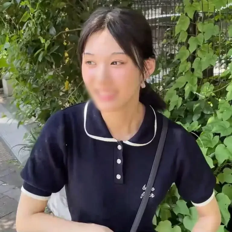 中年オヤジに好きなようにされ、お小遣いの為に我慢して生中出し…特典お風呂で身體を洗うシーン付き