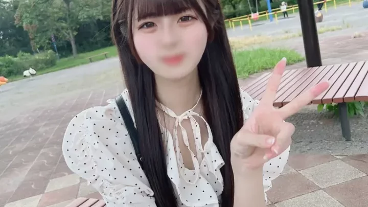 素樸さを残した色白美肌の女大生 ピュアな反応を繰り返しながら絶頂する19歳の未成熟な身体に生中出し