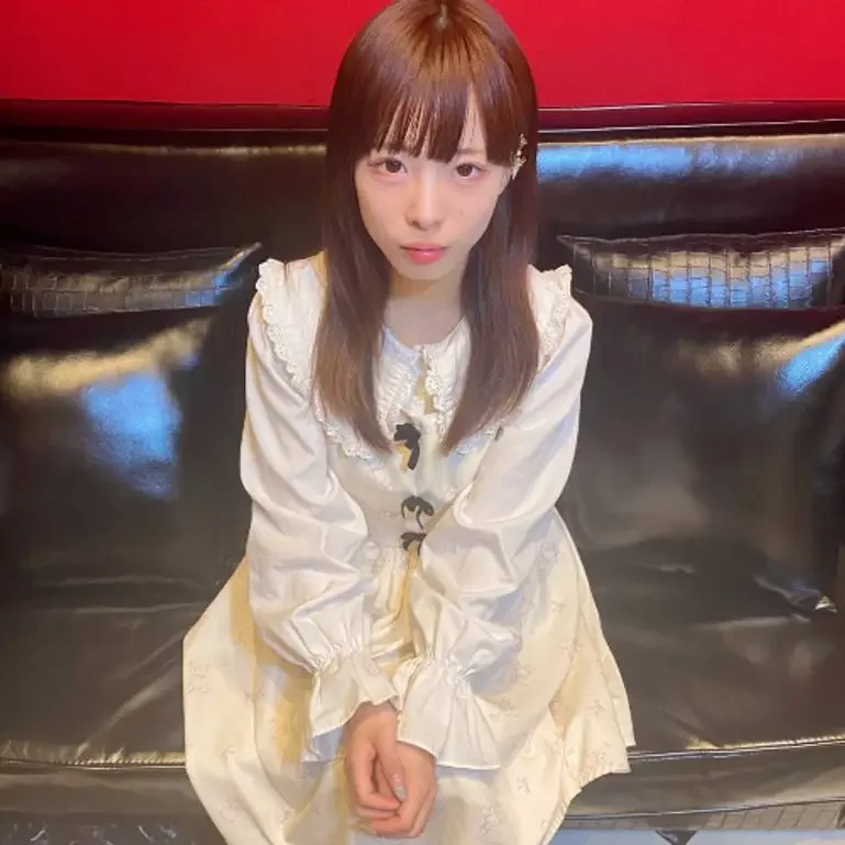 一足早いサンタからまたまたプレゼント この子結構かわいくないですか？もちろん中出しです