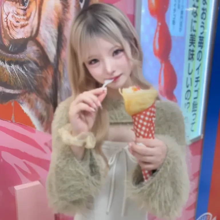 可憐な18歳美女。水族館で遠隔ローターで虐められ、濁音喘ぎ声で半泣きでバチボコ2度の種付けプレス