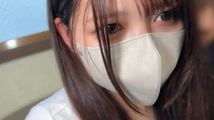 素人カワイイのにエロすぎる逸材19歳。危日だけど生挿入。あまりの気持ちよさに腰が止まらず大量中出し。