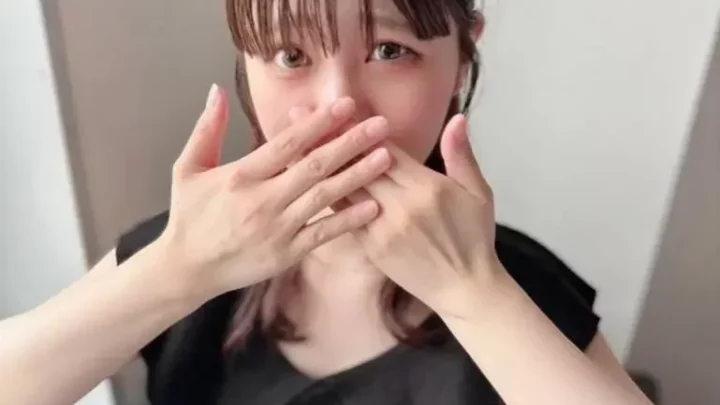 大手配信で人気の素人エロインフルエンサー！リスナー10万人が発狂必至の過激ガチハメSEX映像を特別公開