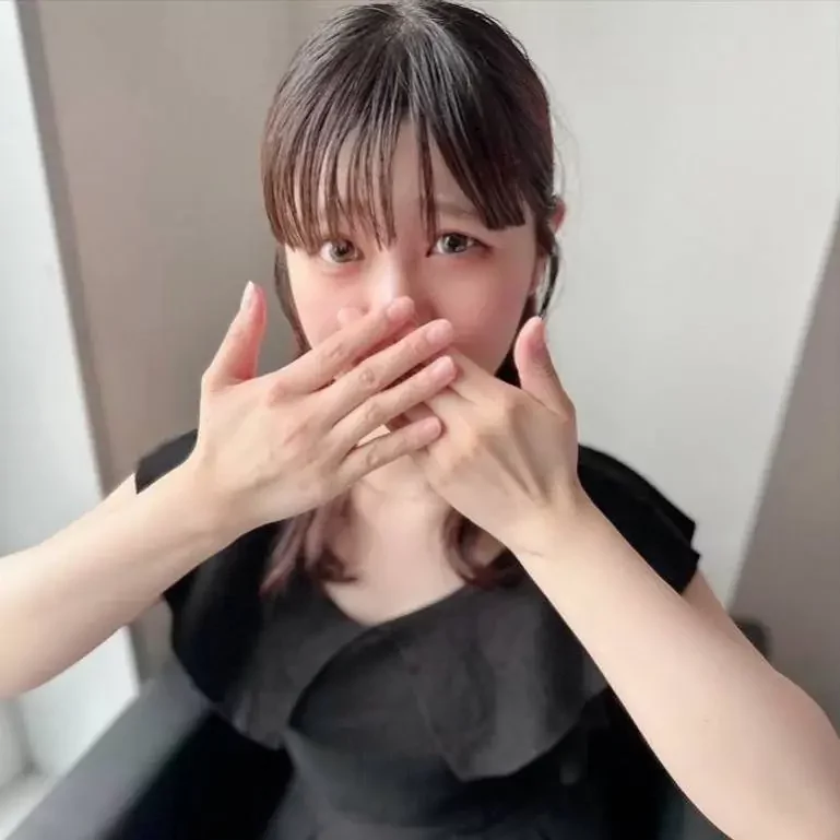 大手配信で人気の素人エロインフルエンサー！リスナー10万人が発狂必至の過激ガチハメSEX映像を特別公開