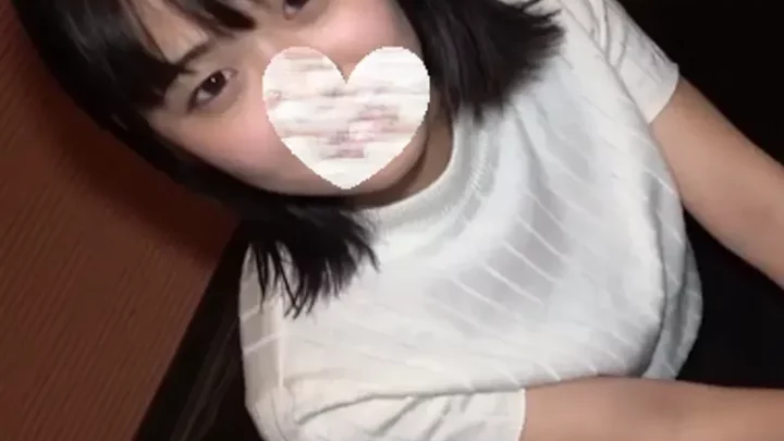 無垢なおっぱいが発育途中の145センチの小柄な童顔ちゃんに初めての生中出し