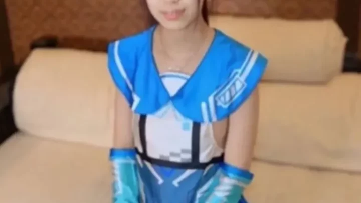 さに リアルレースクイーンコス似合い過ぎ！脚も長くて美脚全開 ゴックン、中出し