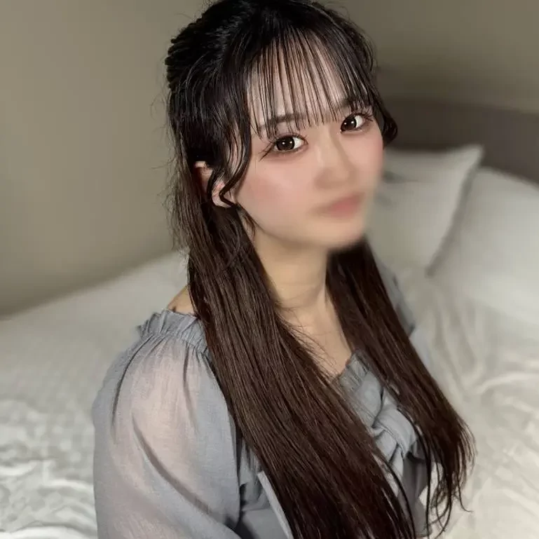 毛ありまんこをクンニして興奮のあまり大量中出し。シャワーの後におかわりSEXでまた中出し。特典あり