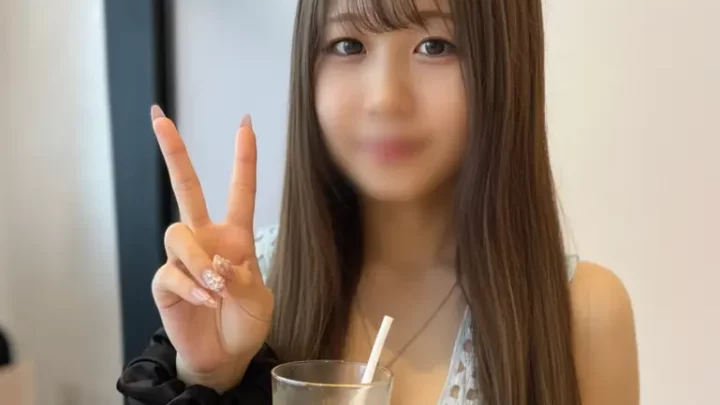 して…！」と懇願。無沙汰な敏感マンコに激ピストンでイキまくり、キツキツ膣奥に熱いザーメンを注ぎ込む。