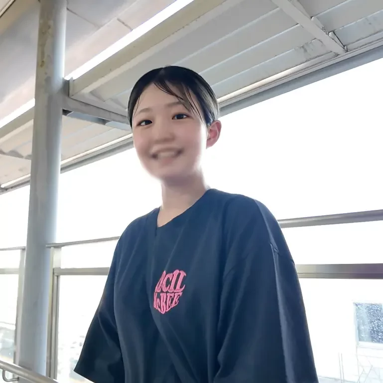 佐野駅で会ったFカップ19歳JD 黒巨根で大量中出し