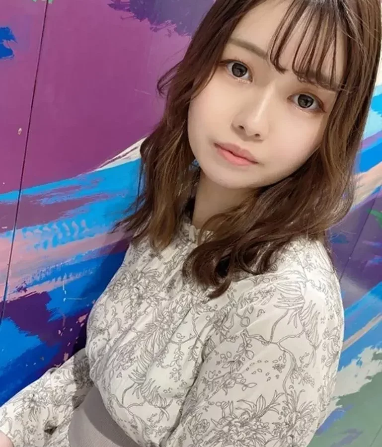 爆乳Gカップ美尻色白グラマラス美ボディ 医療事務で働くなおみちゃん