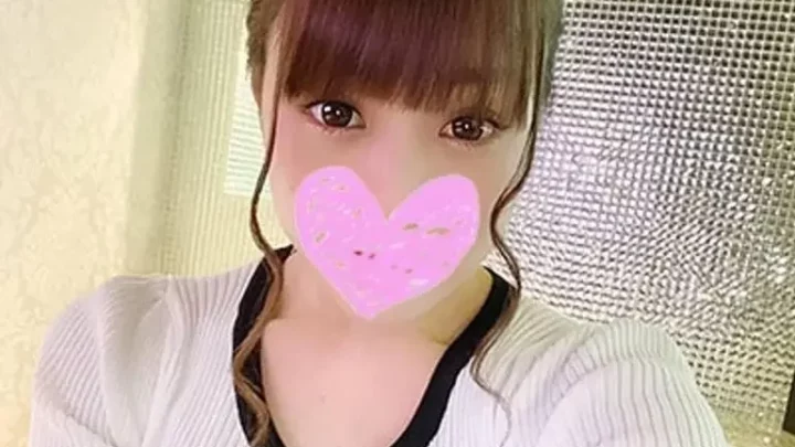 抱き合うだけで愛を感じさせてくれる超癒し系メンエス美女・濃厚ハメ撮り中出しセックス!