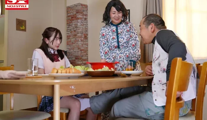 巨乳の少女が母の再婚相手に耐える [ライブ配信]