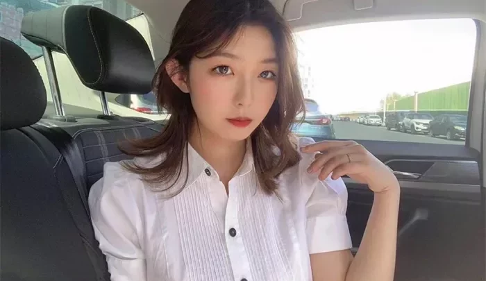 清純でかわいい巨尻の奔放な輝夜姫 個人撮影 AV 多人参加 過激な行為 食尿・射精 吹き溜めあり 叩かれたお姫さん