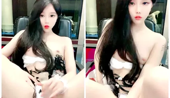 在校生の美女、自宅で夏休み中放送！熱唱で視聴者を魅了するライブ配信【アジア版】