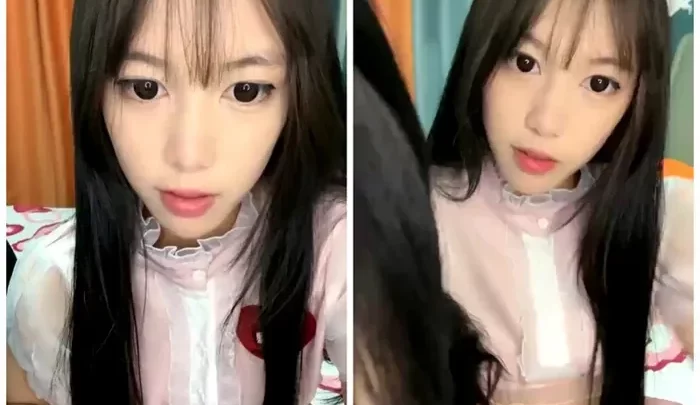 985大学の美人学生レキミミ、バカンスで授業料と生活費を稼ぐためにライブ配信