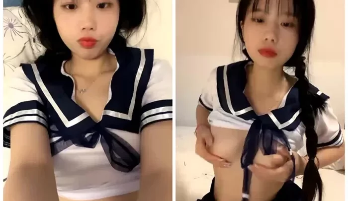 かわいいアコーレット美少女！学生エロいれー装！呆萌で多毛、超柔らかい粉バストップ