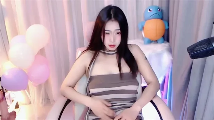 美少女が激しく反応する衝撃のライブ配信集！高感度・高視聴率アジア美女