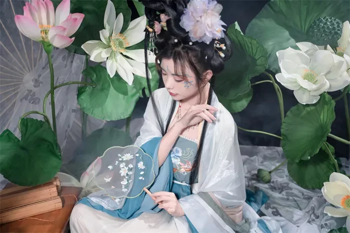 古装爆乳配信 美女 喵小吉