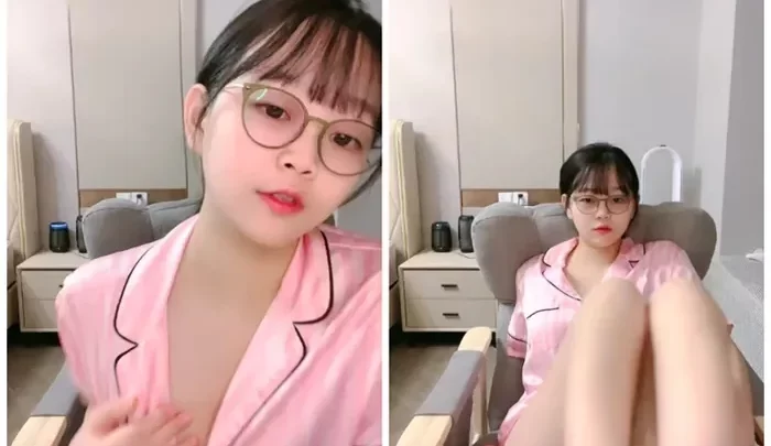 清らかな雰囲気の美女、桃子！カメラに向かって優雅に揺れる肢体を魅せり、肌の露出と艶やかな声が織り成す配信ショー