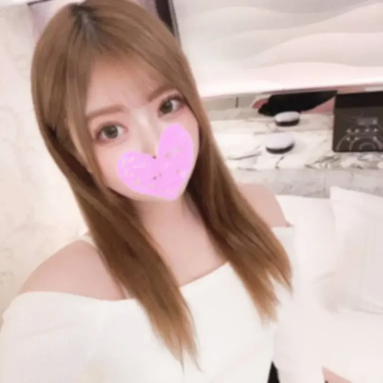 ラキラ天真爛漫エロとイチャハメデート 敏感なパイパンマンコにガチハメ中出しセックス