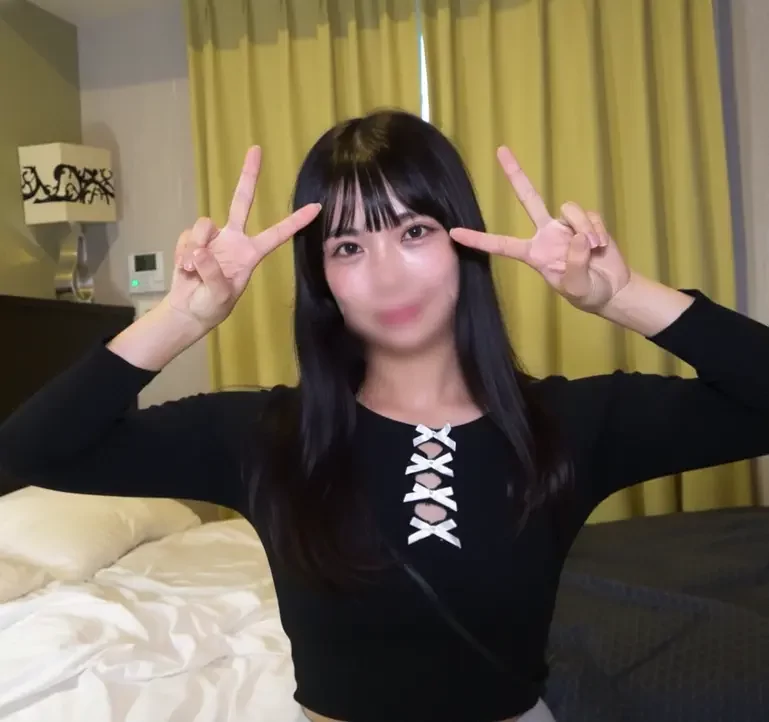め買いで50％off 美女とチー牛 プライベート個撮 お金しか持ってないチー牛に呼びだされる
