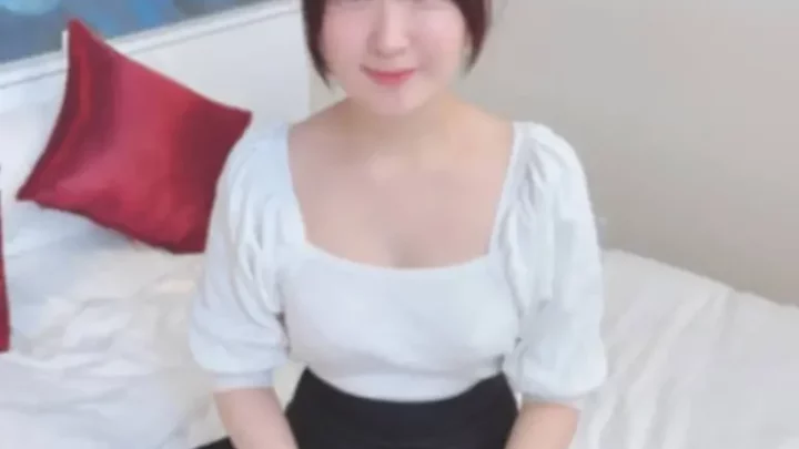 19歳色白JD 未開拓なマンコに固いチンポでSEXの快楽を教え込む