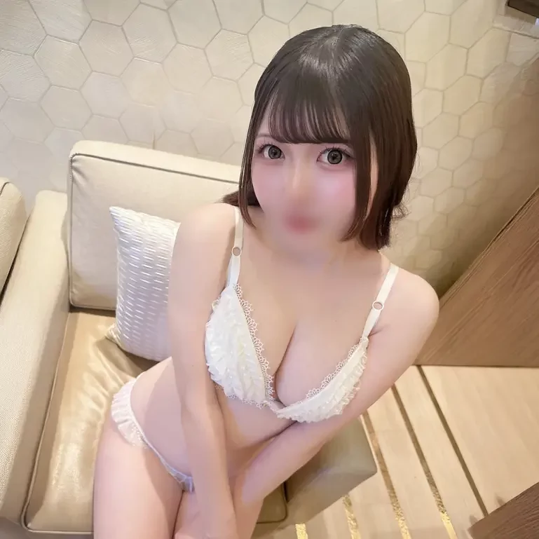 わな色白美肌Fカップがいきなりの中出し解禁生チポ墮ちからのガチ昇天ハメ撮りの必見映像