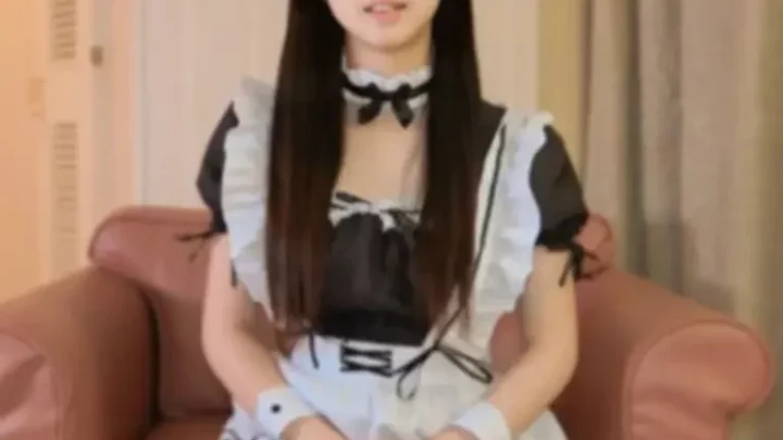 色白美肌と綺麗な形のDカップオッパイの揺れが最高！ゴックン中出し